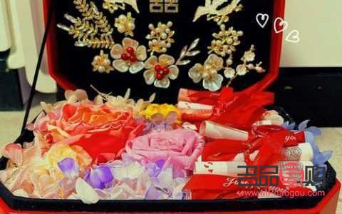 親妹妹結(jié)婚禮物怎么送(親妹妹結(jié)婚禮物怎么送合適)