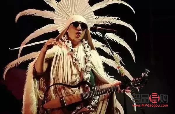 <h3>男生畫眼線還是眼影：探討男性化妝的新趨勢</h3>