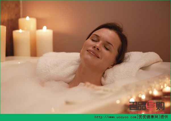 女性身體護(hù)理：泡澡的益處與注意事項(xiàng)