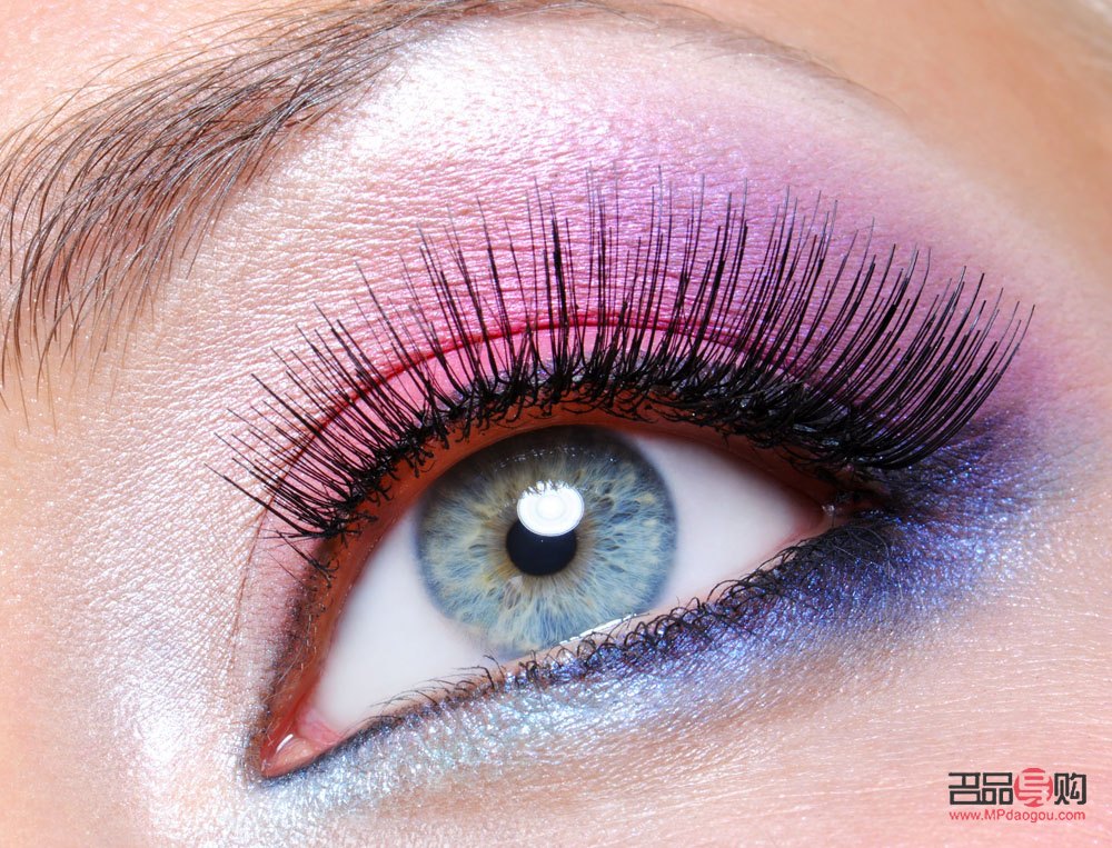 彩妝怎么粘鉆(彩妝怎么粘鉆好看)