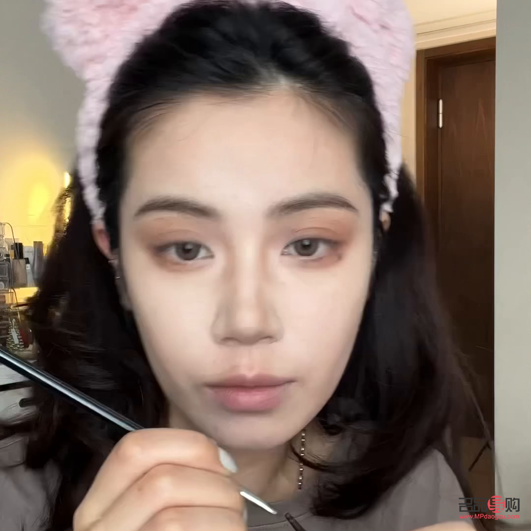 割雙眼皮變難看：手術(shù)風(fēng)險與審美觀念的反思