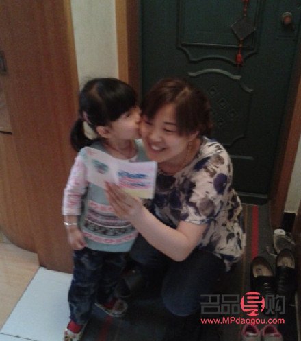 怎樣給媽媽做禮物(怎樣給媽媽做禮物最簡(jiǎn)單)