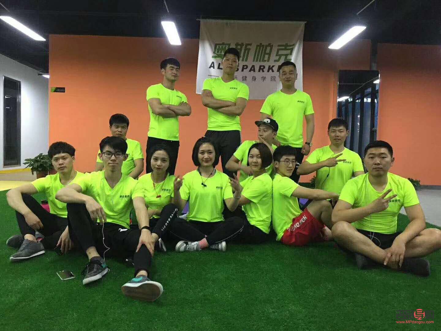 美容師與其他職業(yè)師：探索美麗與健康的多元領(lǐng)域