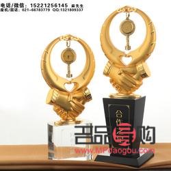 社團(tuán)定制的禮物叫什么(社團(tuán)定制的禮物叫什么來著)