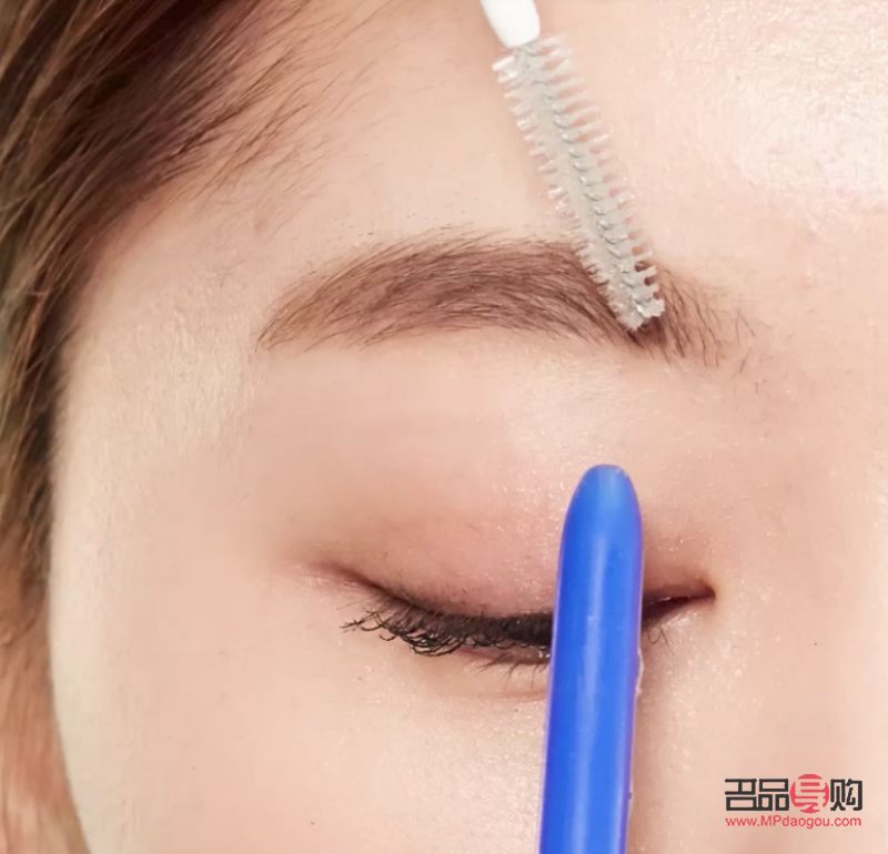 如何上彩妝(上彩妝的步驟)