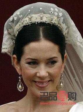 <h3>如何優(yōu)雅地回復(fù)贈(zèng)送禮物的話</h3>