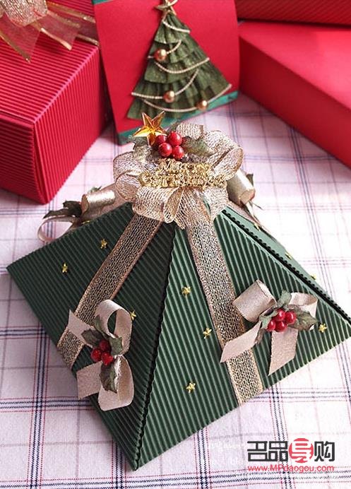 手把手教你折紙圣誕禮物盒子
