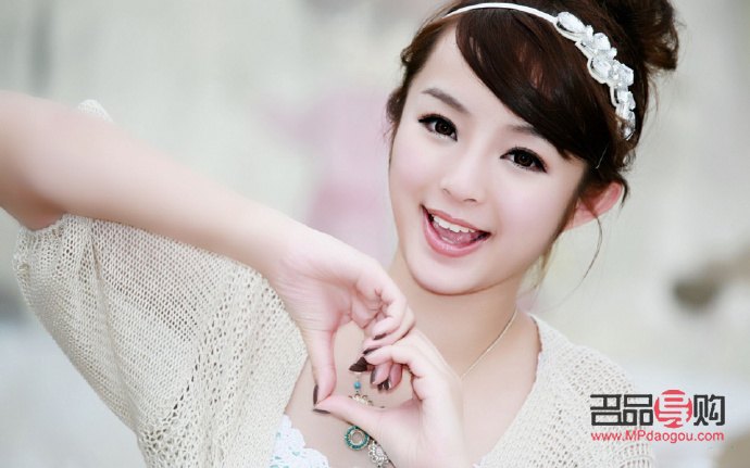 <h3>身體干燥怎么辦？全面護(hù)理指南助你恢復(fù)水潤(rùn)肌膚</h3>