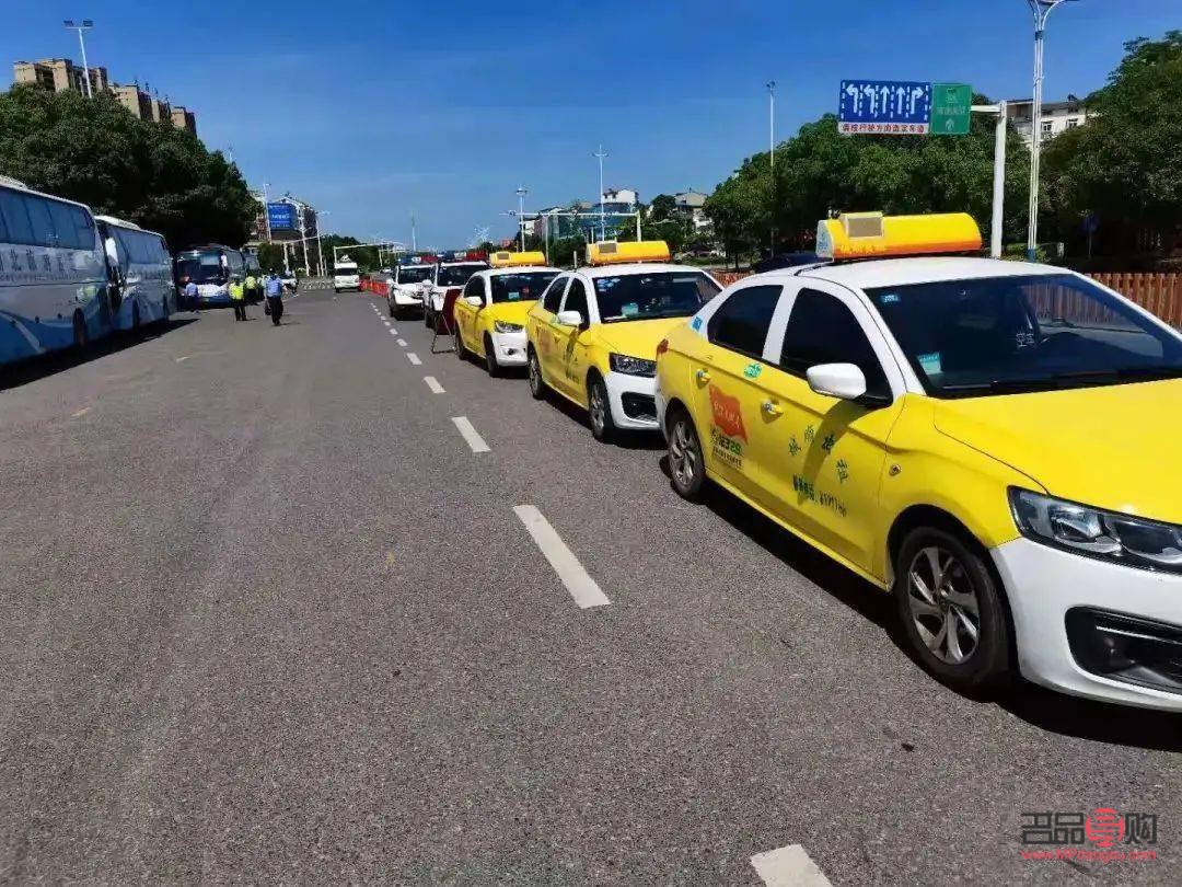 <h3>眼部排毒：守護(hù)明亮雙眸的秘密武器</h3>