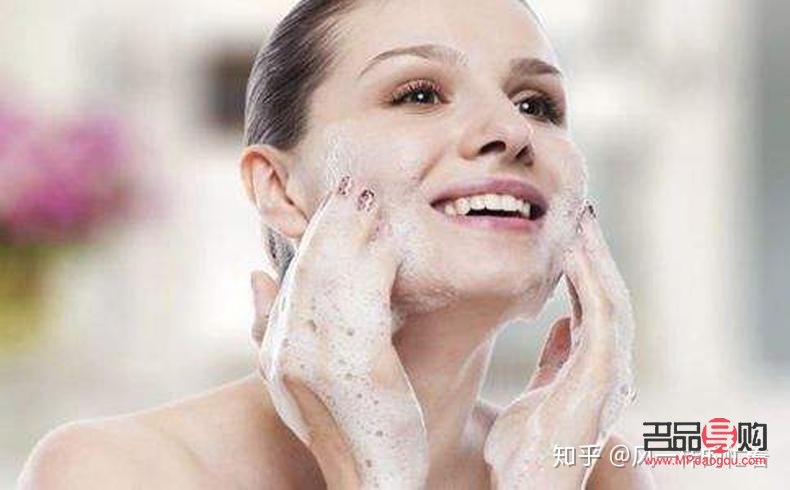 身體怎么護(hù)理可以變白(身體怎么護(hù)理可以變白呢)