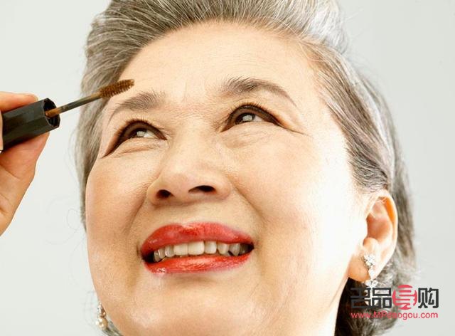 如何給長輩選彩妝(如何給長輩選彩妝顏色)