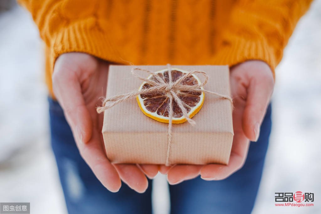 政府三八節(jié)送什么禮物(政府三八節(jié)送什么禮物比較好)