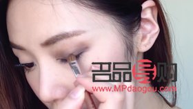 彩妝新手教程：輕松學(xué)會(huì)自己畫(huà)彩妝