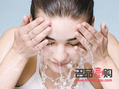 <h3>春季身體護(hù)理全攻略：呵護(hù)肌膚，健康入春</h3>