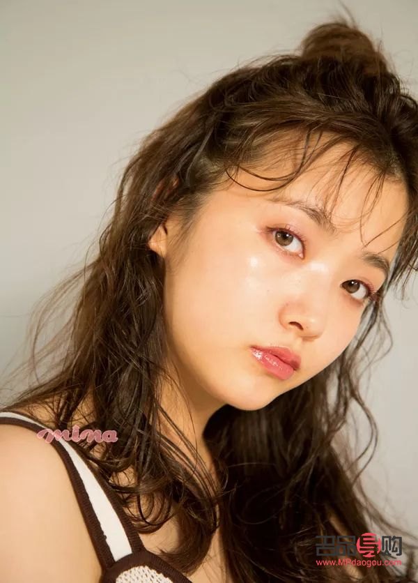 <h3>彩妝清倉(cāng)購(gòu)物攻略：如何聰明選購(gòu)超值彩妝</h3>