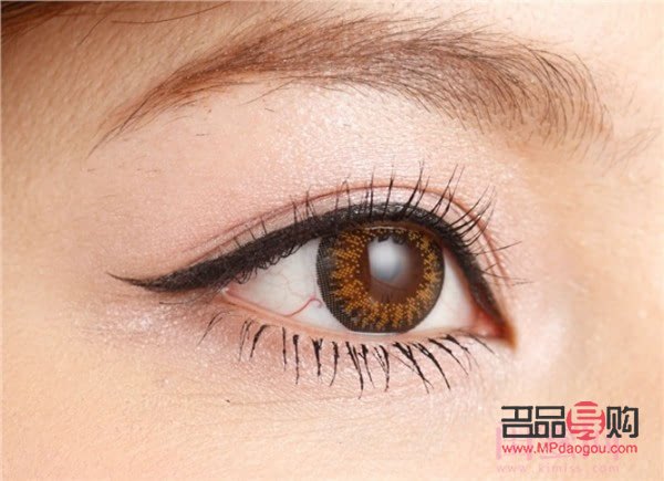 眼下彩妝怎么畫(huà)(眼下彩妝怎么畫(huà)圖片)