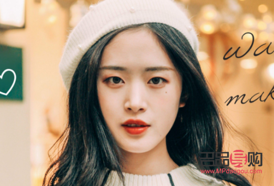 <h3>單眼皮與雙眼皮的交織之美：顏值高低在個(gè)性魅力</h3>