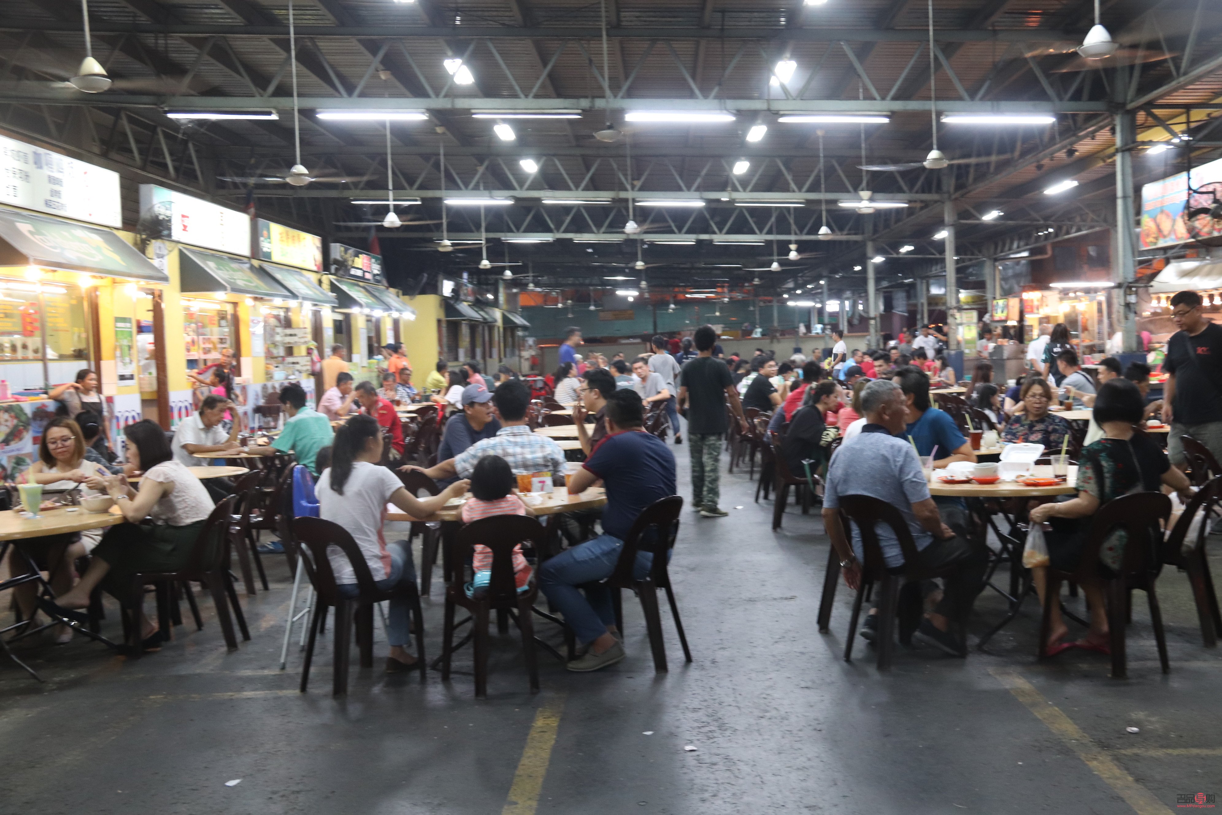 <h3>麗都美容院專業(yè)服務質量探究——美麗之旅的起點</h3>