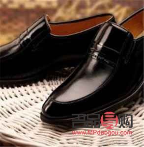 身體乳護(hù)理皮鞋怎么洗(身體乳護(hù)理皮鞋怎么洗干凈)