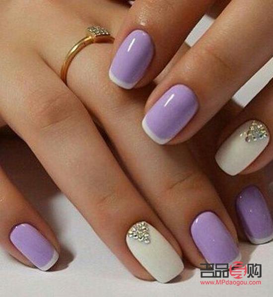 怎么介紹美甲美容(怎么介紹美甲美容店)