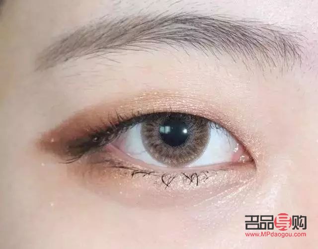 女生眼妝技巧：如何畫出顯大又干凈的眼妝