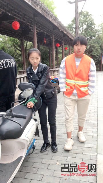 帥哥送禮物該怎么謝(帥哥送禮物該怎么謝謝)