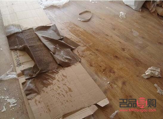 <h3>地板破損美容修復(fù)全攻略</h3>