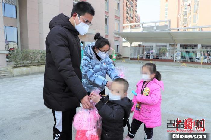 <h3>朋友出院送什么禮物好</h3>