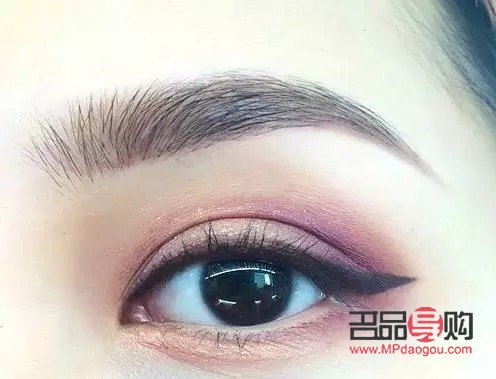 畫眼線的步驟教程(畫眼線的步驟教程視頻)