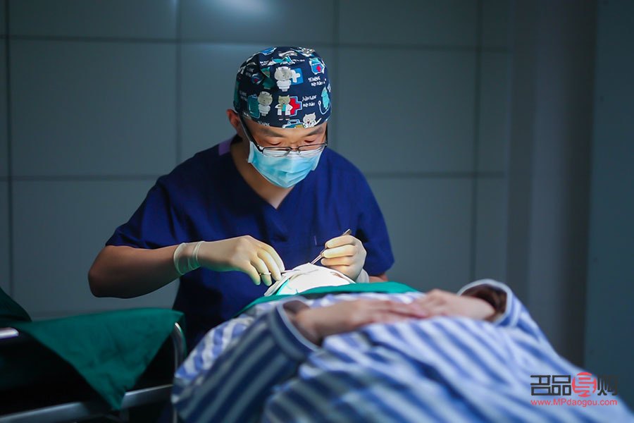 美容外科有哪些(美容外科有哪些項(xiàng)目)