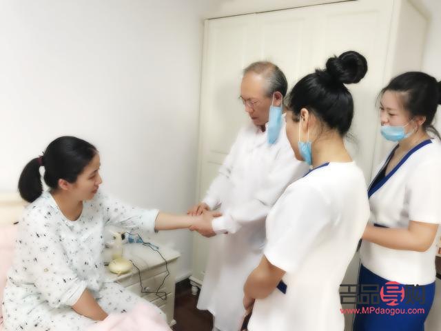 怎么幫產(chǎn)婦擦身體護(hù)理(怎么幫產(chǎn)婦擦身體護(hù)理劑)