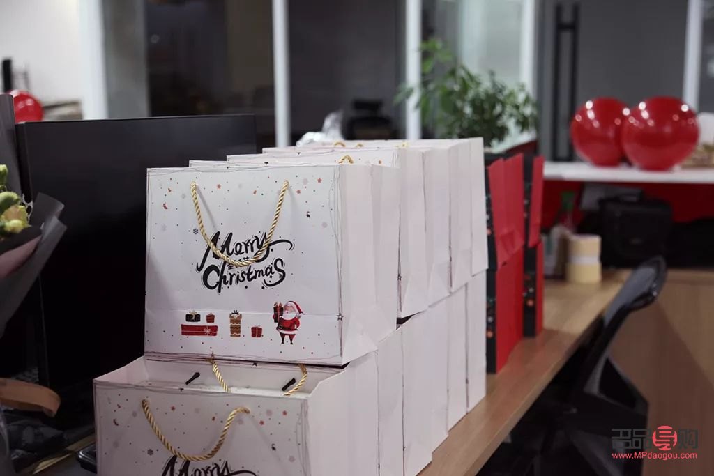 搬辦公室送什么禮物好(搬辦公室送什么禮物最好)