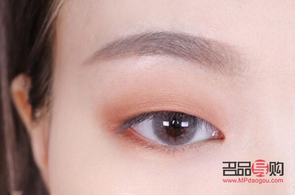 內雙眼皮和單眼皮的區(qū)別(內雙眼皮和單眼皮的區(qū)別面相)