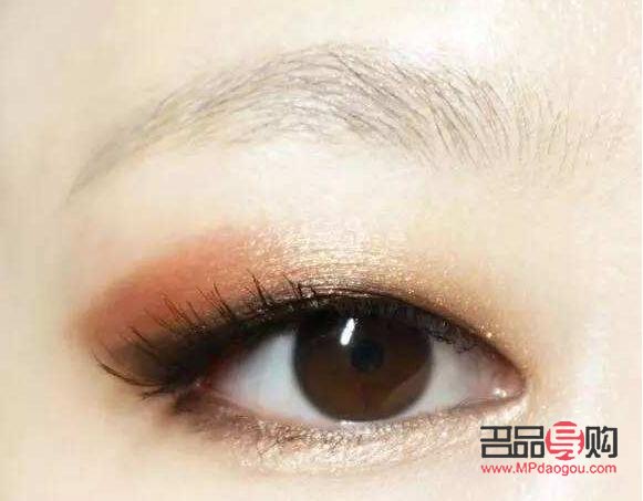 化妝雙眼皮貼的正確貼法圖(化妝雙眼皮貼的正確貼法圖片大全)