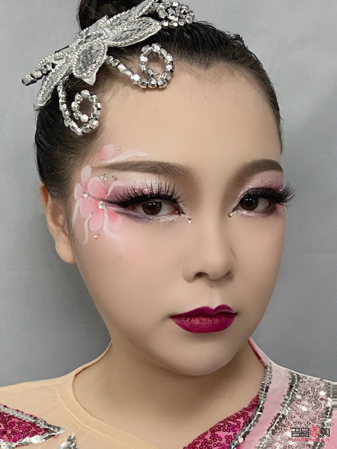 舞臺彩妝怎么購買(舞臺彩妝怎么購買便宜)