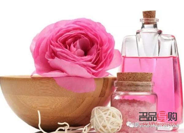 <h3>玫瑰精油護(hù)理身體的益處與使用方法</h3>