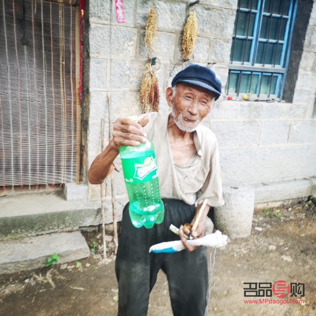 老人送禮物飲料好嗎(老人送禮物飲料好嗎女性)