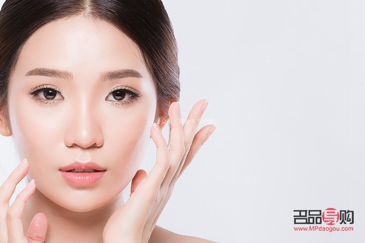 護(hù)膚彩妝怎么拍(護(hù)膚彩妝怎么拍照好看)