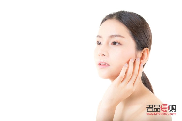 護(hù)膚彩妝怎么拍(護(hù)膚彩妝怎么拍照好看)