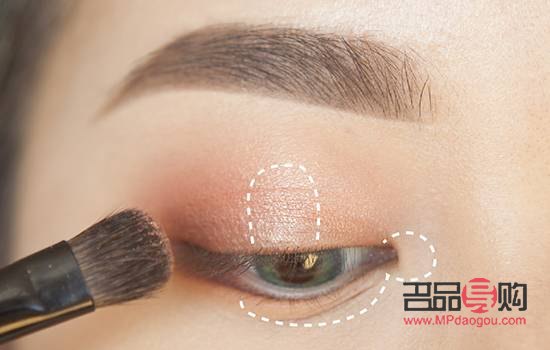 眼妝怎么畫(眼妝怎么畫顯大又干凈)