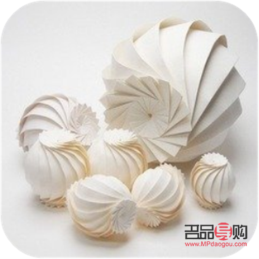 <h3>手工折紙藝術(shù)：為女元旦精心折疊的特別禮物</h3>