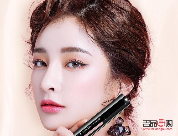 怎么樣用彩妝(怎么樣用彩妝遮瑕)