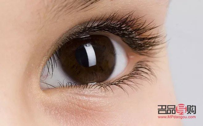 <h3>眼睛腫脹導(dǎo)致眼睛變小，如何應(yīng)對？</h3>