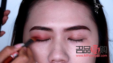 雙眼皮畫(huà)眼影怎么畫(huà)(雙眼皮畫(huà)眼影怎么畫(huà)視頻)