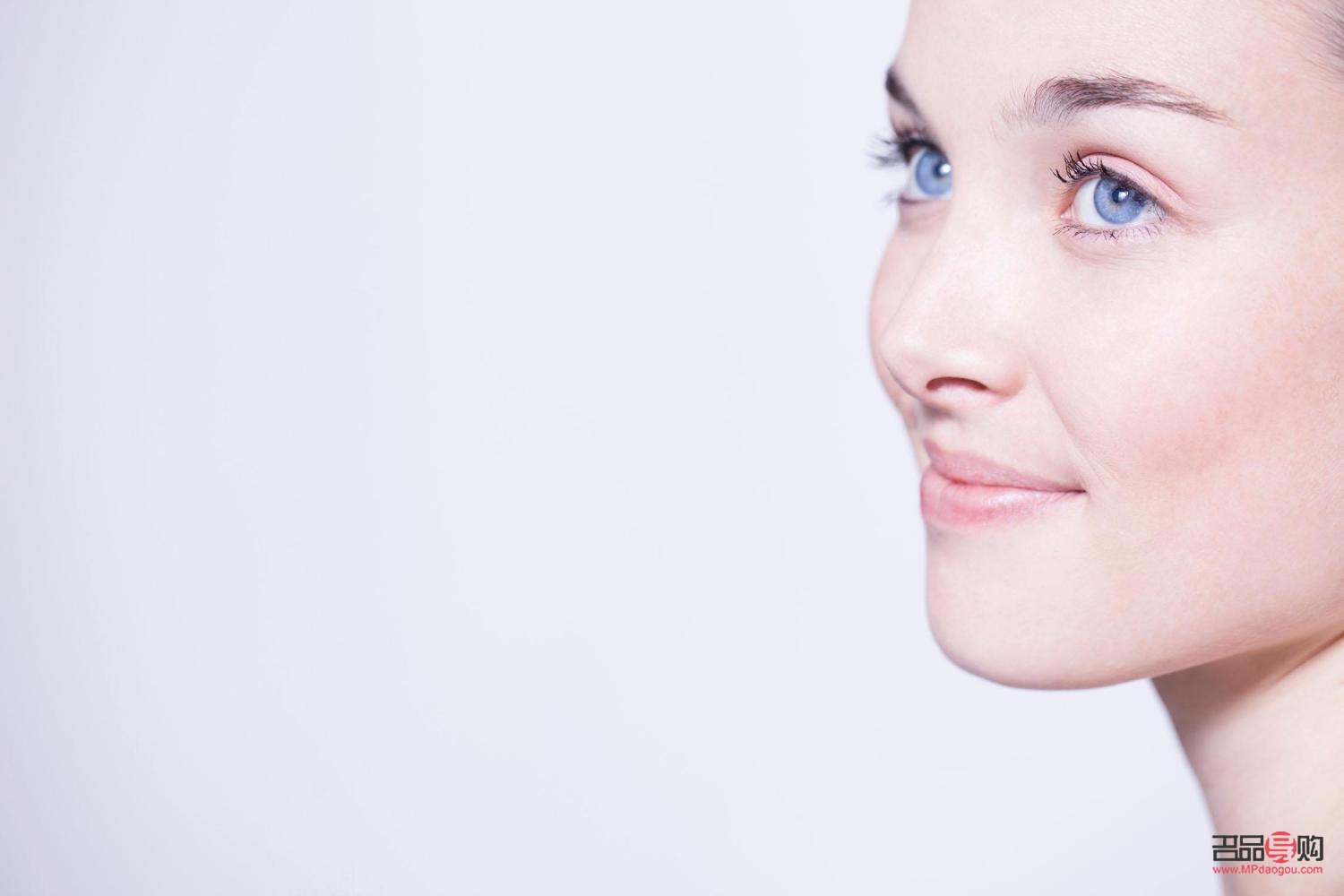 上眼皮松弛下垂做怎么改善(上眼皮松弛下垂做什么最有效)