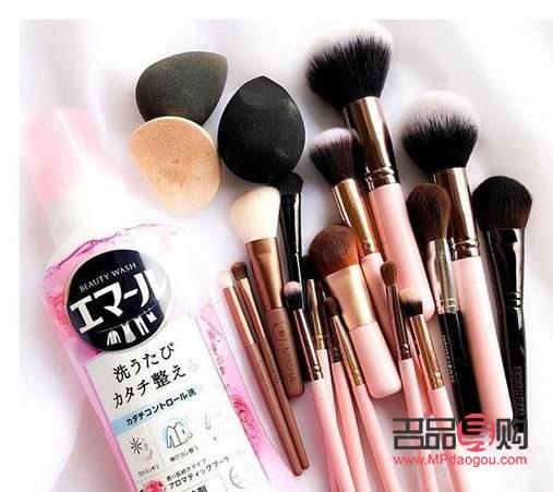 如何正確使用彩妝(如何正確使用彩妝水)