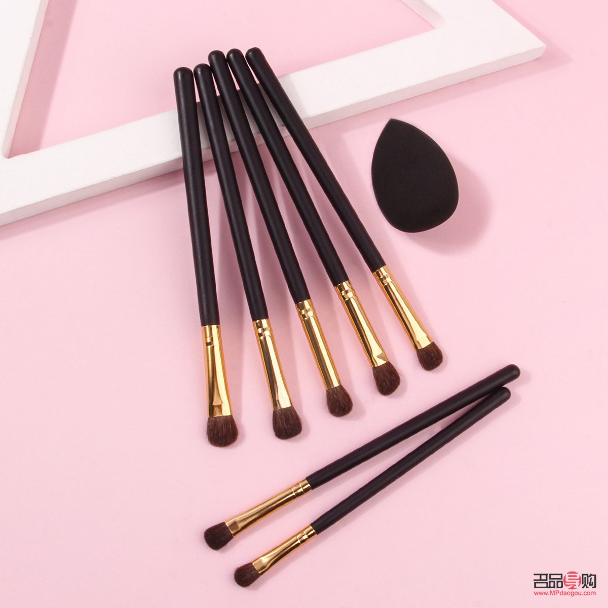 化眼妝的工具有哪些(化眼妝的工具有哪些圖片)