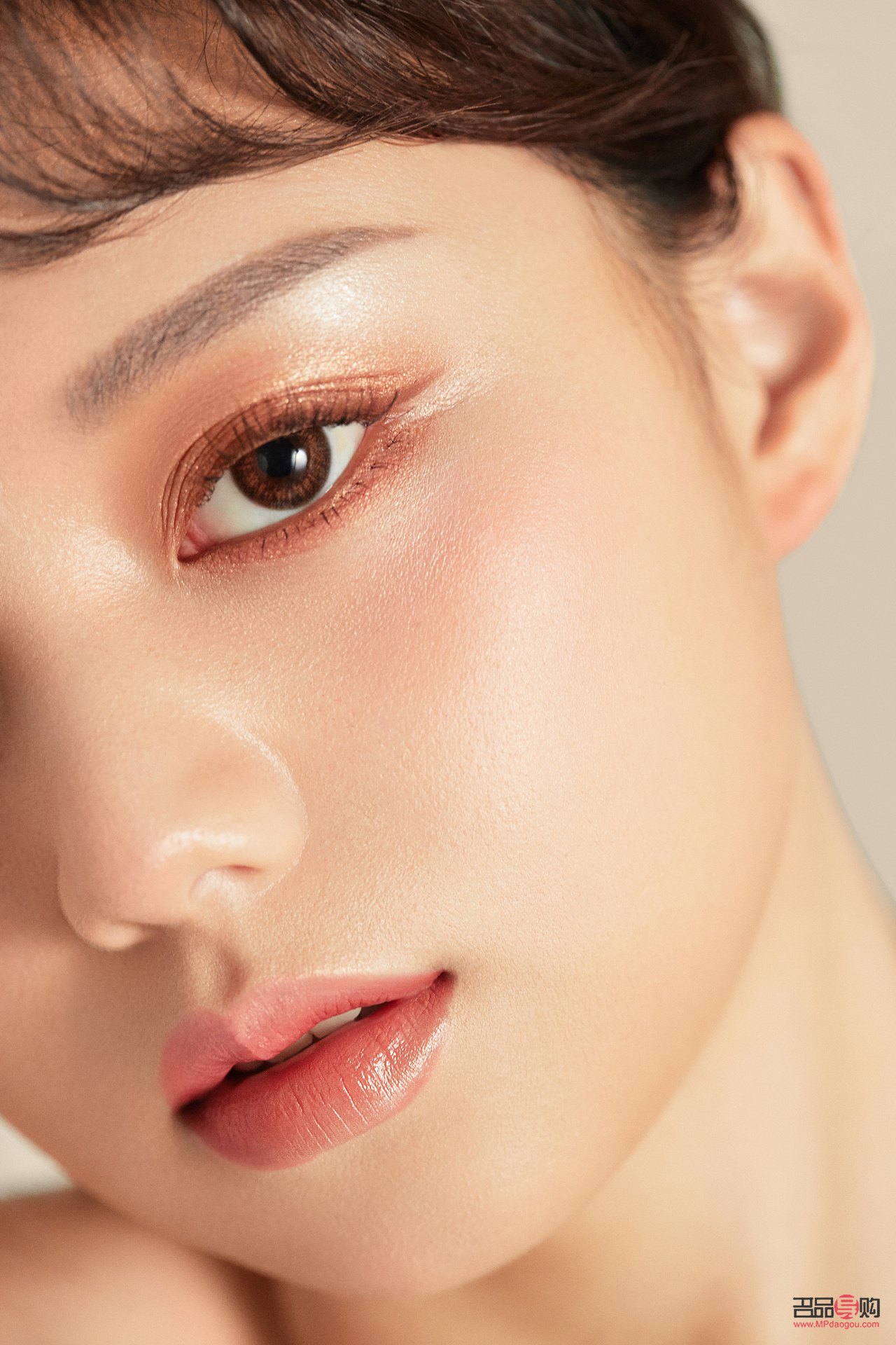 彩妝特寫怎么拍(彩妝特寫怎么拍好看)