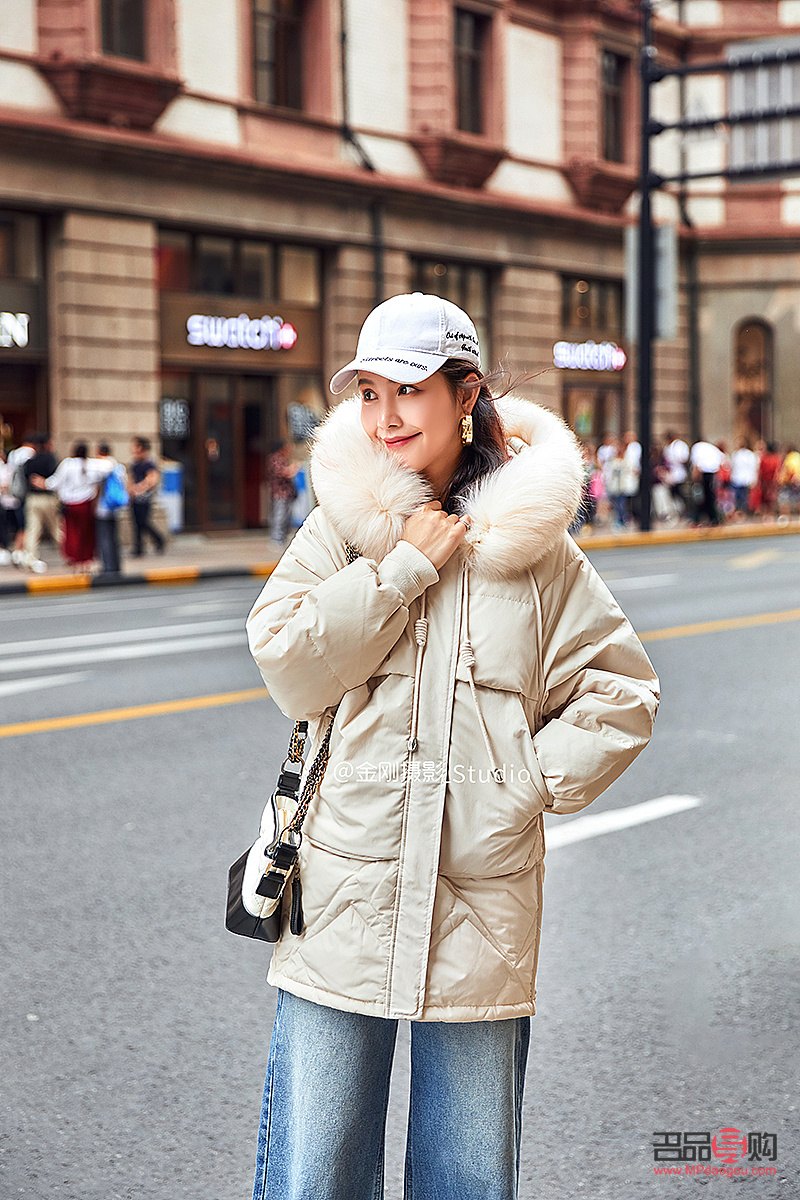 收到禮物羽絨服怎么拍(收到禮物羽絨服怎么拍照)