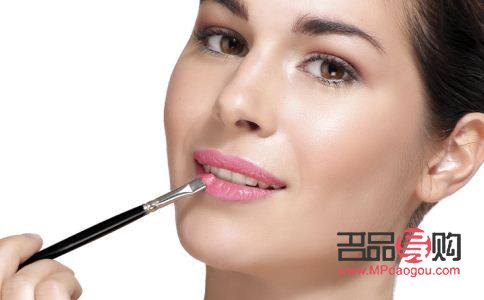 <h3>彩妝過敏怎么辦？有效應對方法大揭秘</h3>